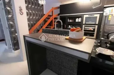 Casa em condomínio fechado com 3 quartos à venda na rua roberto santini, 44, hípica, porto alegre, 129 m2 por r$ 694.000