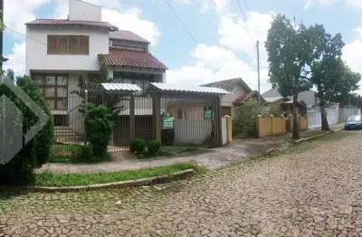 Casa em condomínio fechado com 3 quartos à venda na rua olécio cavedini, 121, espírito santo, porto alegre, 300 m2 por r$ 890.000