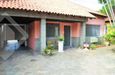 Casa em condomínio fechado com 5 quartos à venda na rua criciúma, 73, guarujá, porto alegre, 220 m2 por r$ 453.000