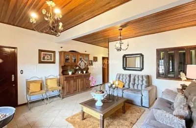 Casa em condomínio fechado com 5 quartos à venda na rua mata coelho, 98, nonoai, porto alegre, 200 m2 por r$ 530.000