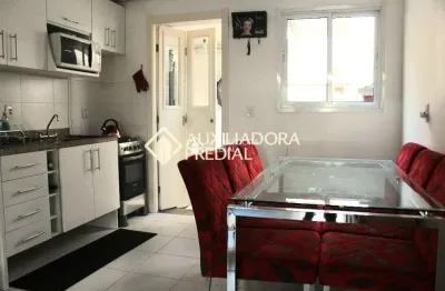 Casa em condomínio fechado com 3 quartos à venda na avenida juca batista, 473, cavalhada, porto alegre, 98 m2 por r$ 355.000