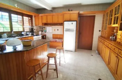 Casa com 5 quartos à venda na rua finlândia, 897, petrópolis, novo hamburgo, 542 m2 por r$ 1.900.000