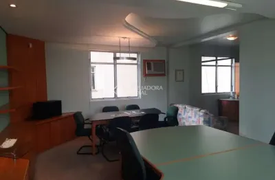 Sala comercial à venda na avenida nações unidas, 2390, centro, novo hamburgo, 51 m2 por r$ 179.700