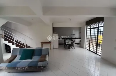 Casa com 2 quartos à venda na rua ceará, 1220, rincão, novo hamburgo, 137 m2 por r$ 440.000
