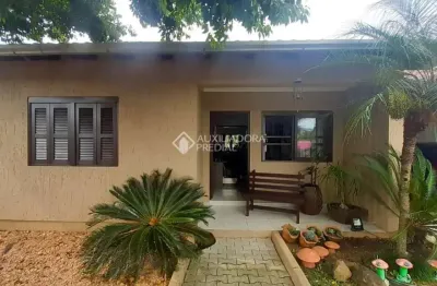 Casa com 2 quartos à venda na santo inácio, 22, são luiz, portão, 131 m2 por r$ 450.000
