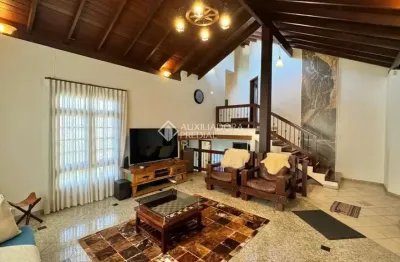 Casa com 4 quartos à venda na rua guaporé, 79, primavera, novo hamburgo, 304 m2 por r$ 1.099.000