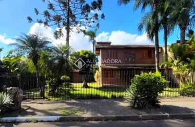 Casa com 3 quartos à venda na rua nemes rodrigues barbosa, 60, lomba grande, novo hamburgo, 303 m2 por r$ 580.000