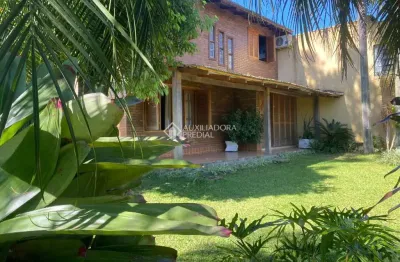 Casa com 3 quartos à venda na rua nemes rodrigues barbosa, 60, lomba grande, novo hamburgo, 303 m2 por r$ 580.000