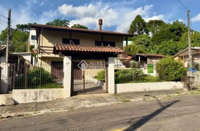 Casa com 3 quartos à venda na Rua Araçatuba, 751, São José, Novo Hamburgo, 344 m2 por R$ 559.900