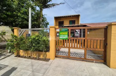 Casa com 3 quartos à venda na antonio isabel de oliveira, 601, zona nova, tramandaí, 104 m2 por r$ 370.000