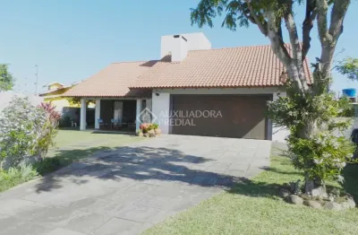 Casa em condomínio fechado com 4 quartos à venda na rua corte real, 52, scharlau, são leopoldo, 253 m2 por r$ 975.000