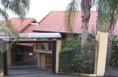 Casa em condomínio fechado com 4 quartos à venda na rua gramado, 478, ouro branco, novo hamburgo, 380 m2 por r$ 1.350.000