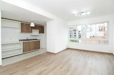 Apartamento com 2 quartos à venda na rua mário antunes da cunha, 185, petrópolis, porto alegre, 66 m2 por r$ 650.000