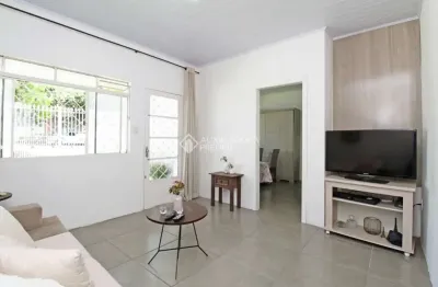 Casa com 2 quartos à venda na rua doutor joão simplício alves de carvalho, 45, vila ipiranga, porto alegre, 110 m2 por r$ 948.000
