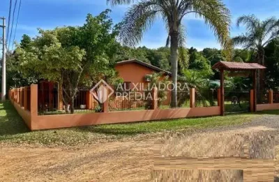 Casa em condomínio fechado com 3 quartos à venda na rs 040 - parada 90, 1265, águas claras, viamão, 300 m2 por r$ 600.000