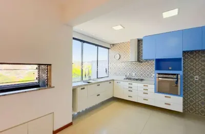 Casa em condomínio fechado com 3 quartos à venda na rua oscar schneider, 485, medianeira, porto alegre, 317 m2 por r$ 1.340.000