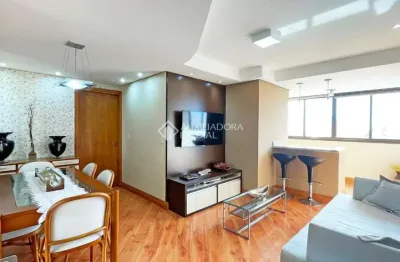 Apartamento com 3 quartos à venda na rua roque calage, 566, passo da areia, porto alegre, 82 m2 por r$ 735.000