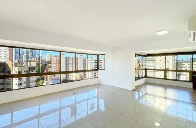 Apartamento com 4 quartos à venda na Rua Pedro Chaves Barcelos, 961, Auxiliadora, Porto Alegre, 183 m2 por R$ 2.640.000
