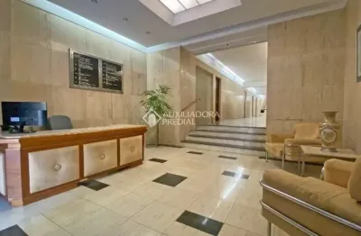 Apartamento com 3 quartos à venda na praça dom feliciano, 56, centro histórico, porto alegre, 136 m2 por r$ 500.000