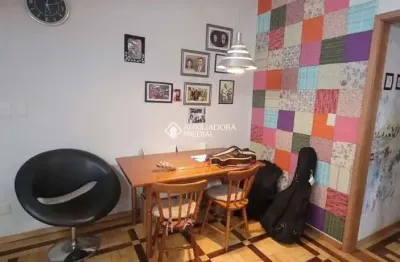 Apartamento com 3 quartos à venda na rua castro alves, 341, independência, porto alegre, 87 m2 por r$ 450.000