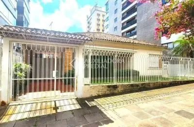 Casa com 5 quartos à venda na rua eça de queiroz, 889, petrópolis, porto alegre, 400 m2 por r$ 2.800.000