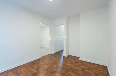 Apartamento com 2 quartos à venda na avenida mariland, 990, são joão, porto alegre, 59 m2 por r$ 349.000