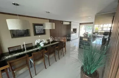 Casa com 3 quartos à venda na rua miracema, 311, chácara das pedras, porto alegre, 354 m2 por r$ 2.550.000