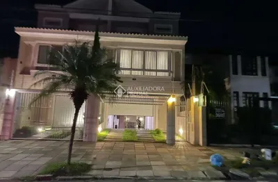 Casa em condomínio fechado com 3 quartos à venda na rua miracema, 311, chácara das pedras, porto alegre, 354 m2 por r$ 2.550.000