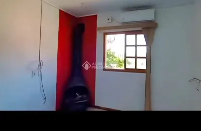 Casa com 3 quartos à venda na rua nove de junho, 1040, vila são josé, porto alegre, 150 m2 por r$ 200.000