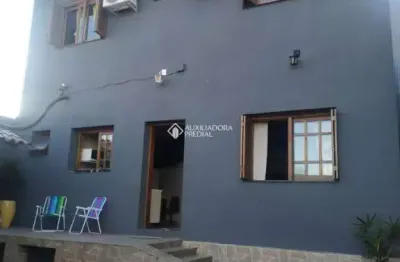 Casa com 2 quartos à venda na rua dea coufal, 588, ipanema, porto alegre, 150 m2 por r$ 700.000