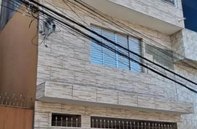 Vende-se propriedade na Vila Menk — 3 casas no mesmo terreno (escritura)