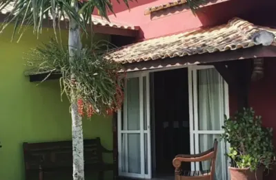 Ótima casa no Condomínio das Garças com 3 quartos e grande área de lazer !