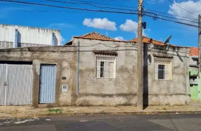 Casa com 1 quarto à venda na Rua Expedicionários do Brasil, 2974, Centro, Araraquara, 178 m2 por R$ 250.000
