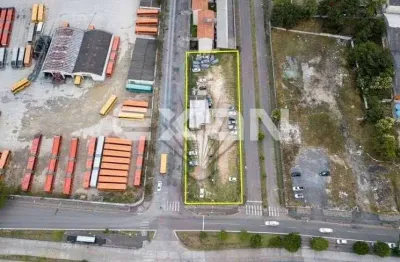 Terreno de Esquina com 1.995 m² no Parolin – Curitiba | Zoneamento EMF.2