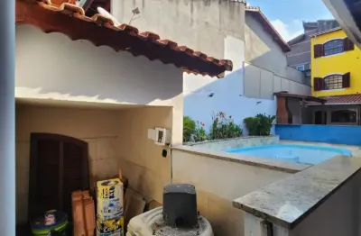 Casa com 3 quartos para alugar na Rua Dorezópolis, 569, Jardim Santa Clara, Guarulhos