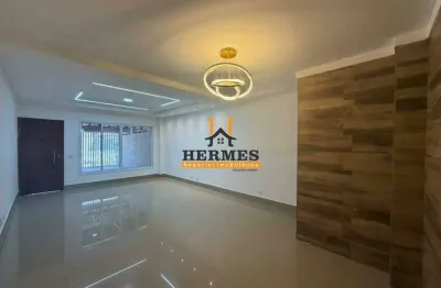 Triplex residencial à venda em Praia Grande (Guilhermina) – 3 quartos, 2 suítes, varanda gourmet, financiamento/permuta