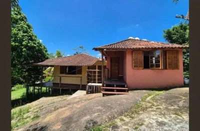 Excelente sítio com mais de 2000 m² com 2 suítes e varanda gourme em Guaratiba - Rio de Janeiro - RJ