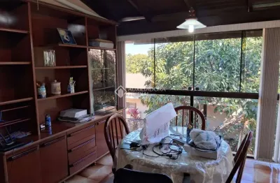 Casa com 4 quartos à venda na Rua Itapitocaí, 725, Cristal, Porto Alegre, 365 m2 por R$ 1.599.000