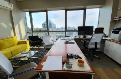 Sala comercial à venda na avenida ipiranga, 40, praia de belas, porto alegre, 30 m2 por r$ 338.000