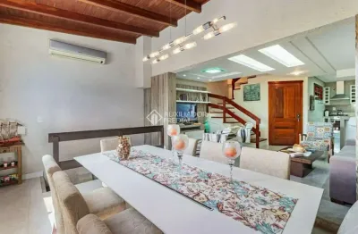 Casa em condomínio fechado com 3 quartos à venda na avenida wenceslau escobar, 3714, vila conceição, porto alegre, 176 m2 por r$ 750.000