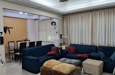 Apartamento com 3 quartos à venda na avenida cristóvão colombo, 2270, floresta, porto alegre, 108 m2 por r$ 450.000