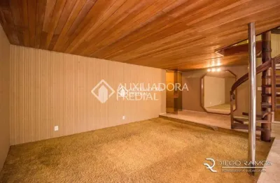 Casa em condomínio fechado com 3 quartos para alugar na rua pedro chaves barcelos, 1020, auxiliadora, porto alegre, 388 m2 por r$ 9.990