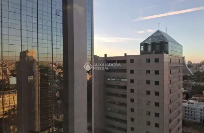 Sala comercial à venda na avenida ipiranga, 40, praia de belas, porto alegre, 30 m2 por r$ 315.000