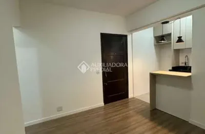 Apartamento com 1 quarto à venda na rua riachuelo, 1268, centro histórico, porto alegre, 32 m2 por r$ 216.000