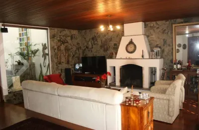 Casa em condomínio fechado com 5 quartos à venda na rua eurico lara, 656, medianeira, porto alegre, 327 m2 por r$ 1.200.000