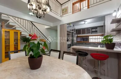 Casa em condomínio fechado com 3 quartos à venda na rua dário cardoso, 138, espírito santo, porto alegre, 201 m2 por r$ 799.000