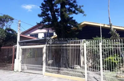 Casa com 3 quartos à venda na avenida dos gaúchos, 560, sarandi, porto alegre, 260 m2 por r$ 579.000