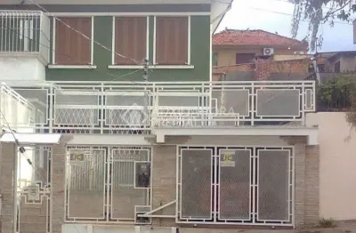Casa com 2 quartos à venda na rua nunes, 35, medianeira, porto alegre, 57 m2 por r$ 470.000