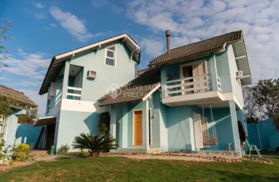 Casa com 4 quartos à venda na rua acácias, 161, feitoria, são leopoldo, 251 m2 por r$ 900.000