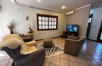Casa com 2 quartos à venda na rua marisa faller, 340, feitoria, são leopoldo, 180 m2 por r$ 600.000